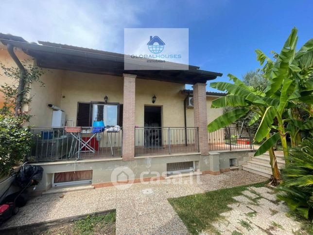 Villa in residenziale in Via Monte Cristallo