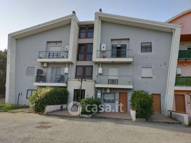 Appartamento in residenziale in Viale Orso Mario Corbino