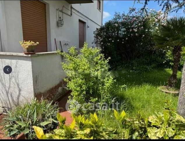 Casa indipendente in residenziale in Via F. Turati