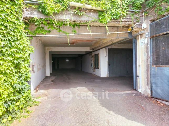 Garage/posto auto in residenziale in 