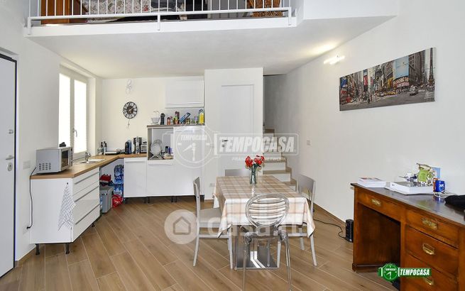 Casa indipendente in residenziale in Via Alessandro Volta 14