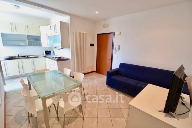 Appartamento in residenziale in Via Bafile 264