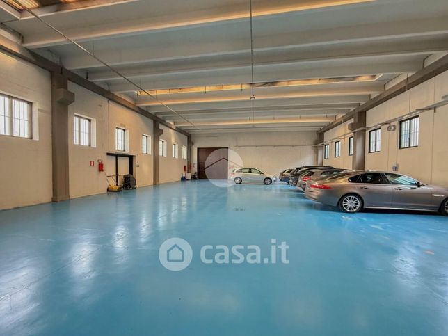 Capannone in commerciale in Viale dell'Artigianato 1