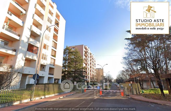 Appartamento in residenziale in Via Sporting Mirasole 34