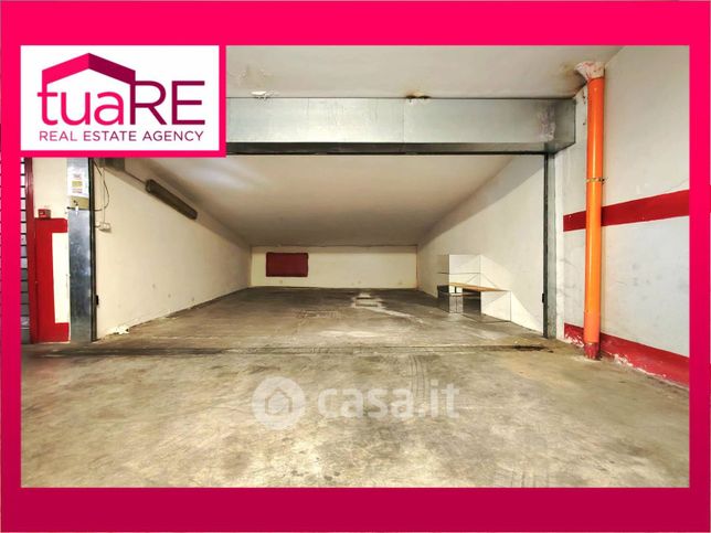 Garage/posto auto in residenziale in Via Lucrino