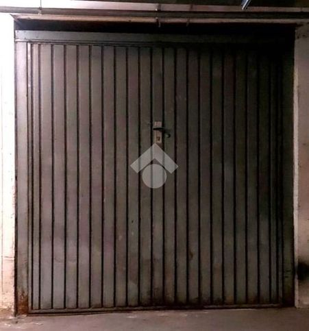 Garage/posto auto in residenziale in Via Quintina 51