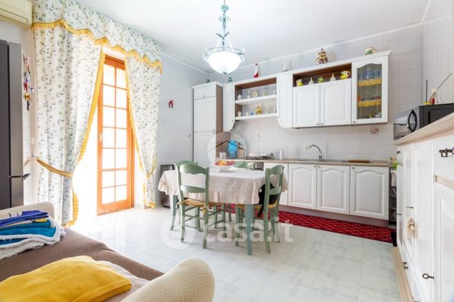 Appartamento in residenziale in Via Padre Antonio Riela 2