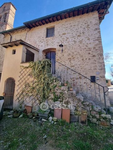 Villetta a schiera in residenziale in Via di Spugna 132