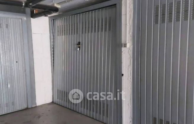 Garage/posto auto in residenziale in Via Vittorio Gavi