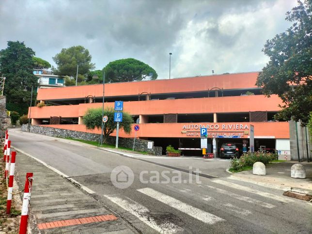 Box/posto auto in residenziale in Via Favale 46