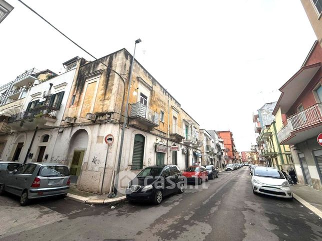 Appartamento in residenziale in Via Oronzo Azzariti