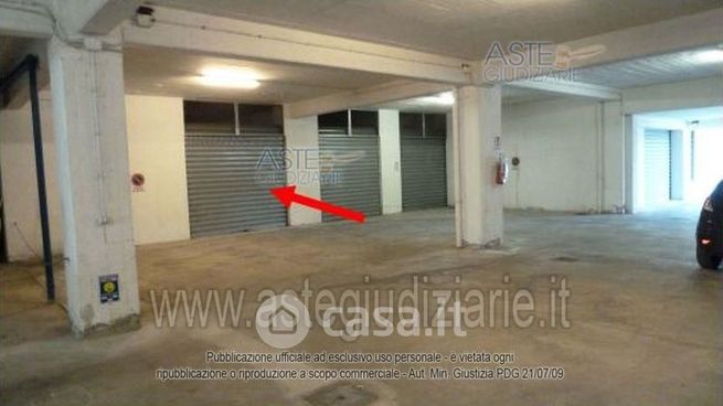 Garage/posto auto in residenziale in Via Giovanni XXIII 12