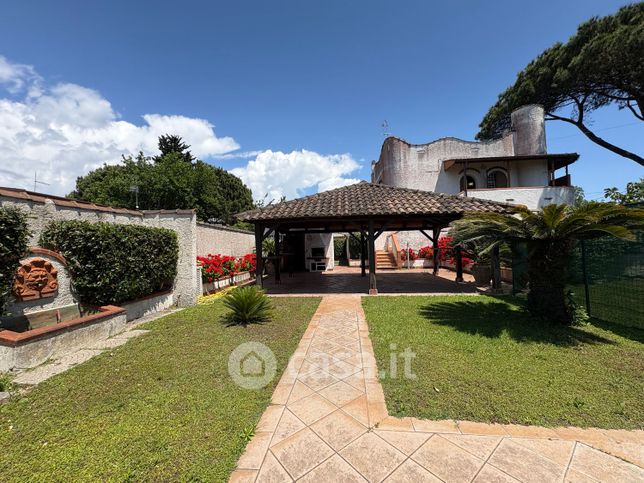 Casa bi/trifamiliare in residenziale in Punta del Mare