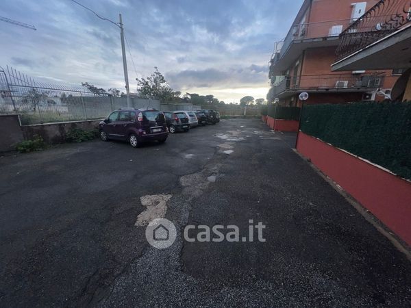 Garage/posto auto in residenziale in Via Giacomo Leopardi