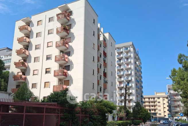 Appartamento in residenziale in Via Lucania 62