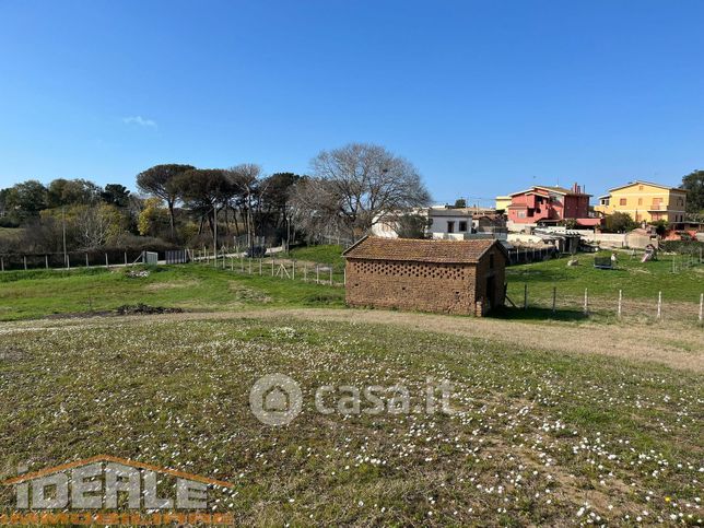 Terreno agricolo in commerciale in Via Giacomo Puccini 35