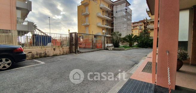 Box/posto auto in residenziale in Via Asse