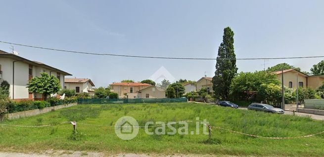 Terreno edificabile in residenziale in Via G. Santarelli 1