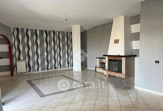 Appartamento in residenziale in Via Virgilio 19