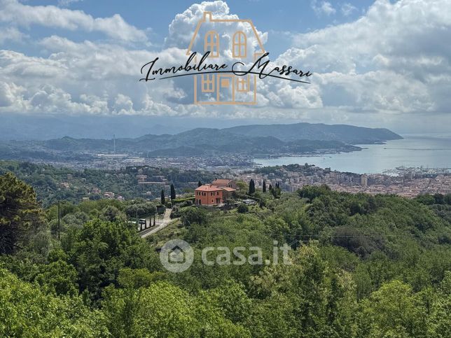 Terreno edificabile in residenziale in Del Parodi 21 a