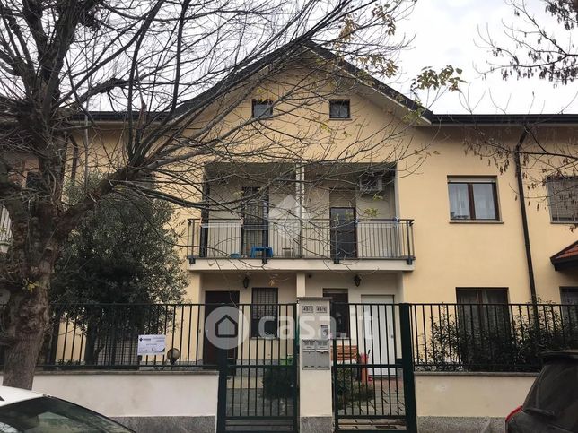 Villetta a schiera in residenziale in Via Vittorio Alfieri 49