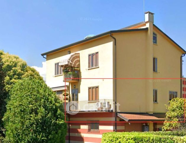 Appartamento in residenziale in Via Stazione