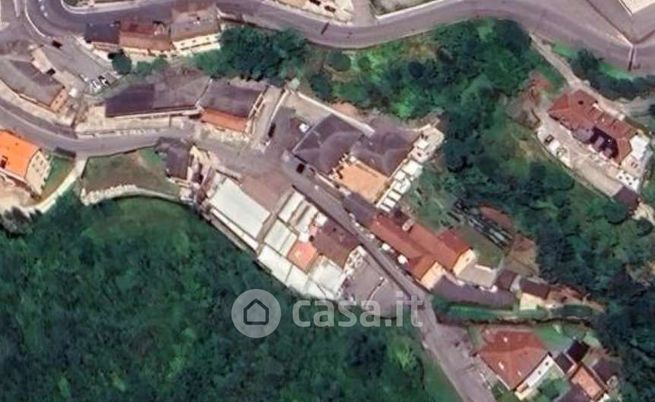 Capannone in commerciale in Via Faidana