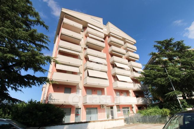 Appartamento in residenziale in Via Nino Baccile 2