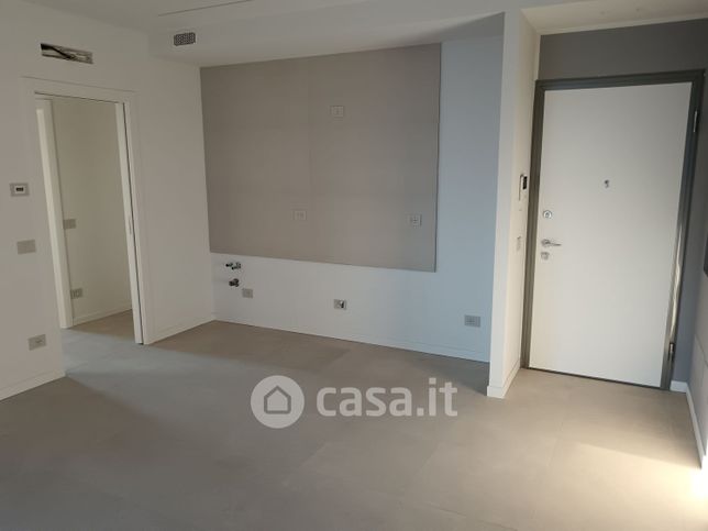 Appartamento in residenziale in Via Pizzo Recastello