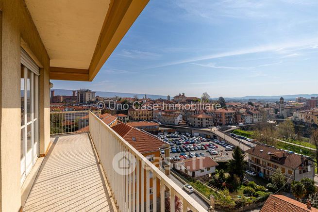 Appartamento in residenziale in Via Aldisio 6