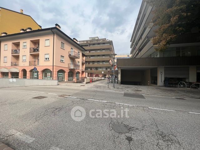 Garage/posto auto in residenziale in Via Verdi 15