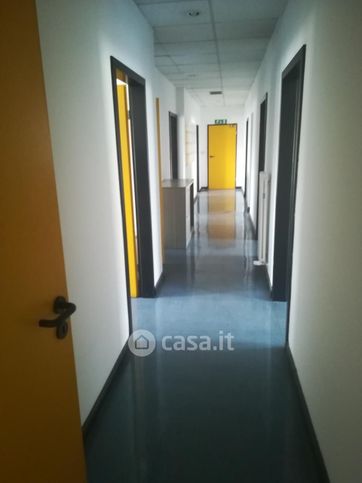 Ufficio in commerciale in Via Giuseppe di Vittorio 29