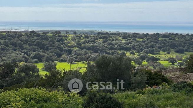 Terreno edificabile in residenziale in Strada Senza Nome