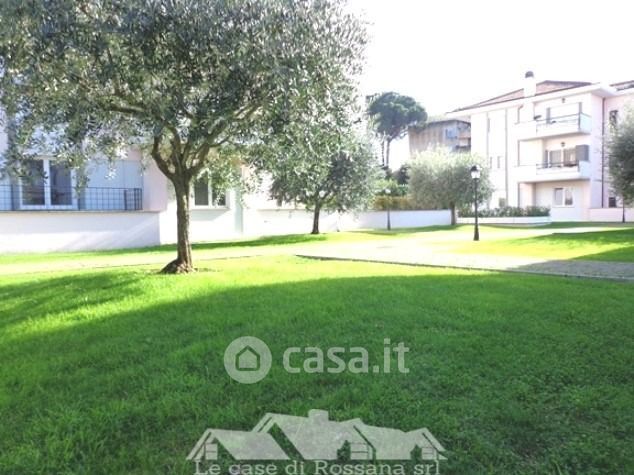 Appartamento in residenziale in Via Cassia 1800