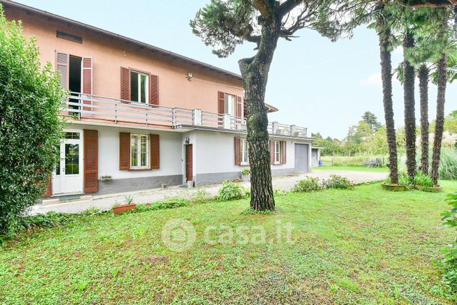 Villa in residenziale in Via Chigollo