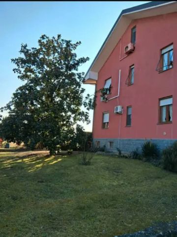 Garage/posto auto in residenziale in Strada Provinciale 590