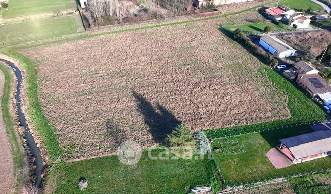 Terreno agricolo in commerciale in 