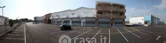 Ufficio in commerciale in Via Laurentina 157