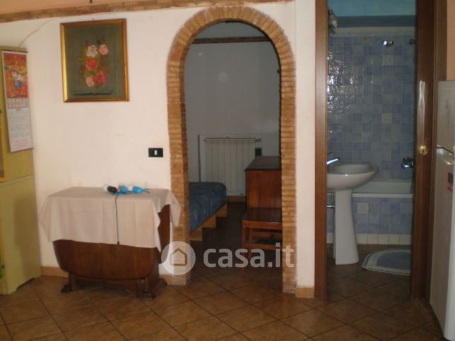 Appartamento in residenziale in Via Costa Pompili 5