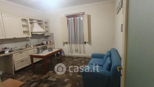 Casa indipendente in residenziale in 