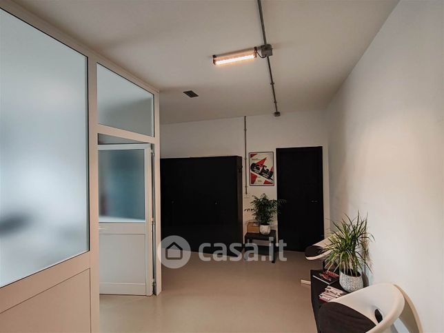 Ufficio in commerciale in