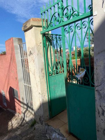 Casa indipendente in residenziale in Via 40 D