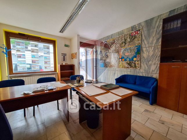 Ufficio in commerciale in Via Scipione Ronchetti 7