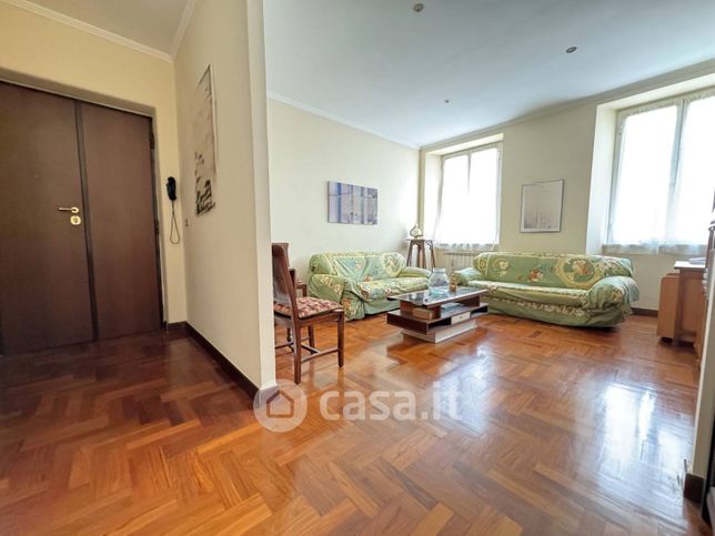 Appartamento in residenziale in Via Enea