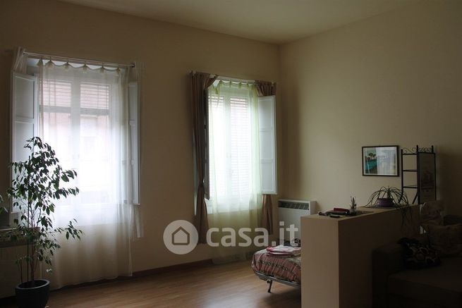 Appartamento in residenziale in Via Emilia Interna 38