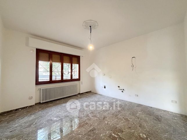 Casa bi/trifamiliare in residenziale in Via Fratelli Cervi 90