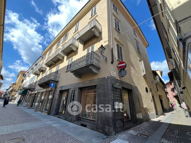 Attivitã /licenza (con o senza mura) in commerciale in Via Vittorio Emanuele II