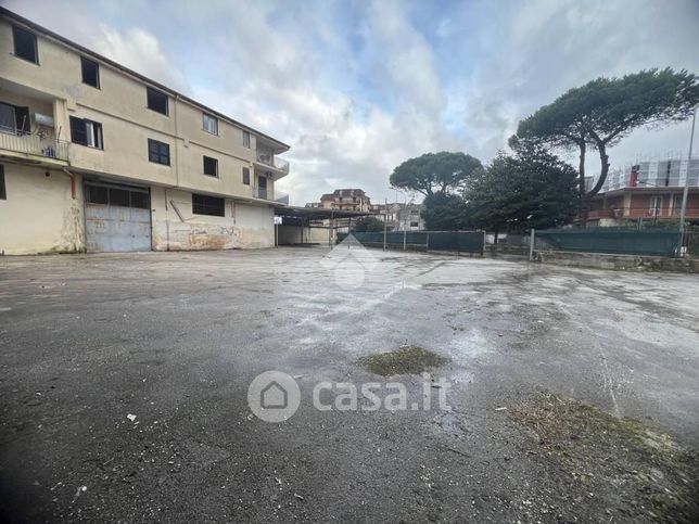 Capannone in commerciale in Via Melitiello 87