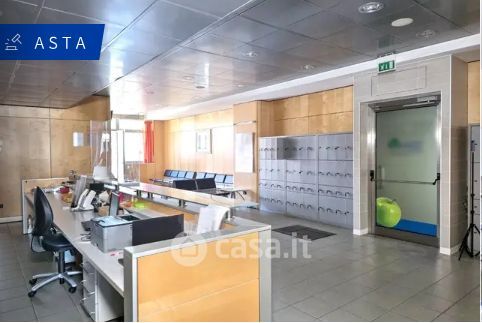Ufficio in commerciale in Via Roma