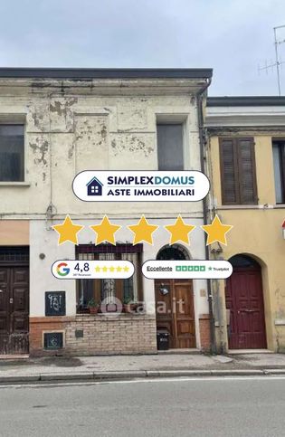 Appartamento in residenziale in Via Cesarea